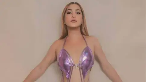 AthenaSundari's live cam