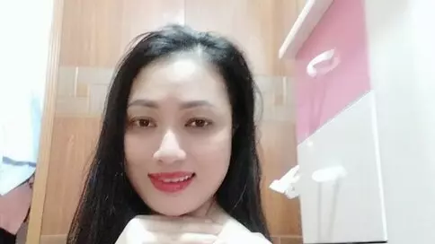 CourtneyJem's live cam