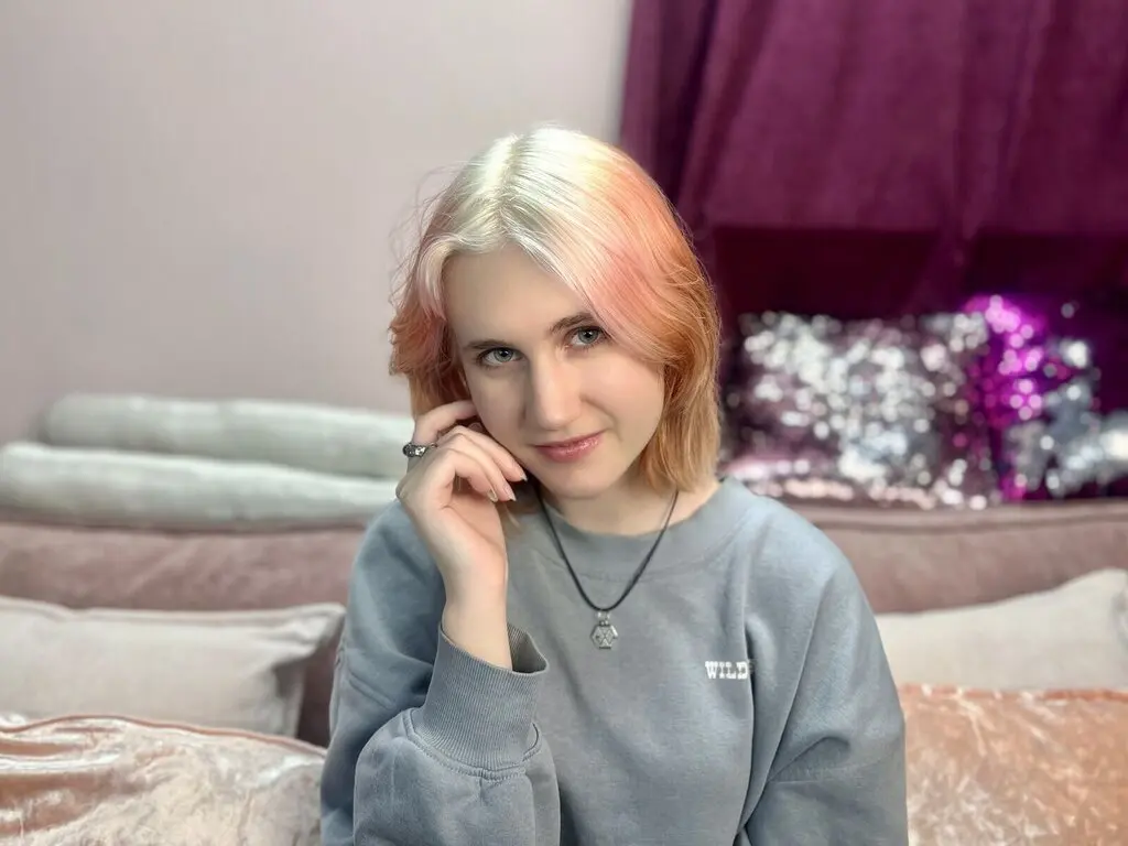 LoreenMorgan's live cam