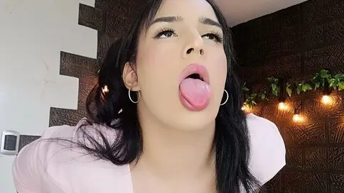 MaddyDemie's live cam
