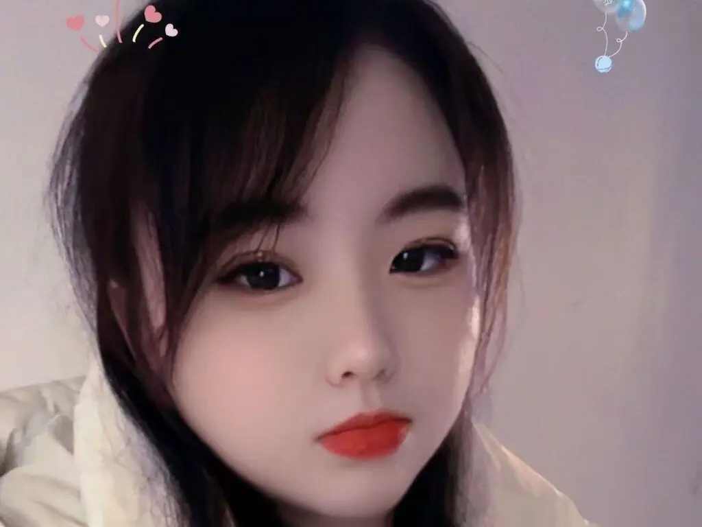Thoughts's live cam