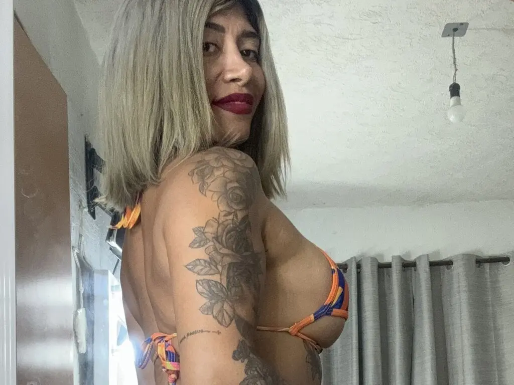 VanesaChula's live cam
